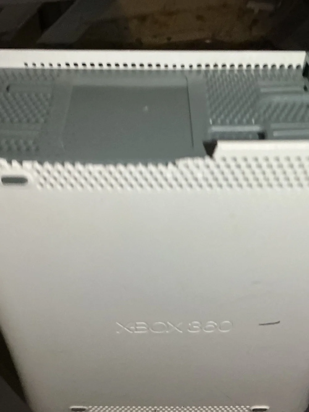 Microsoft Xbox 360 White HDMI Console for Parts or Repair Does Not Read Disc